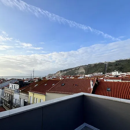 Nina Da - By Sch Nazaré