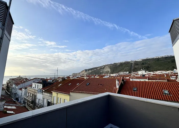 Nina Da - By Sch Nazaré